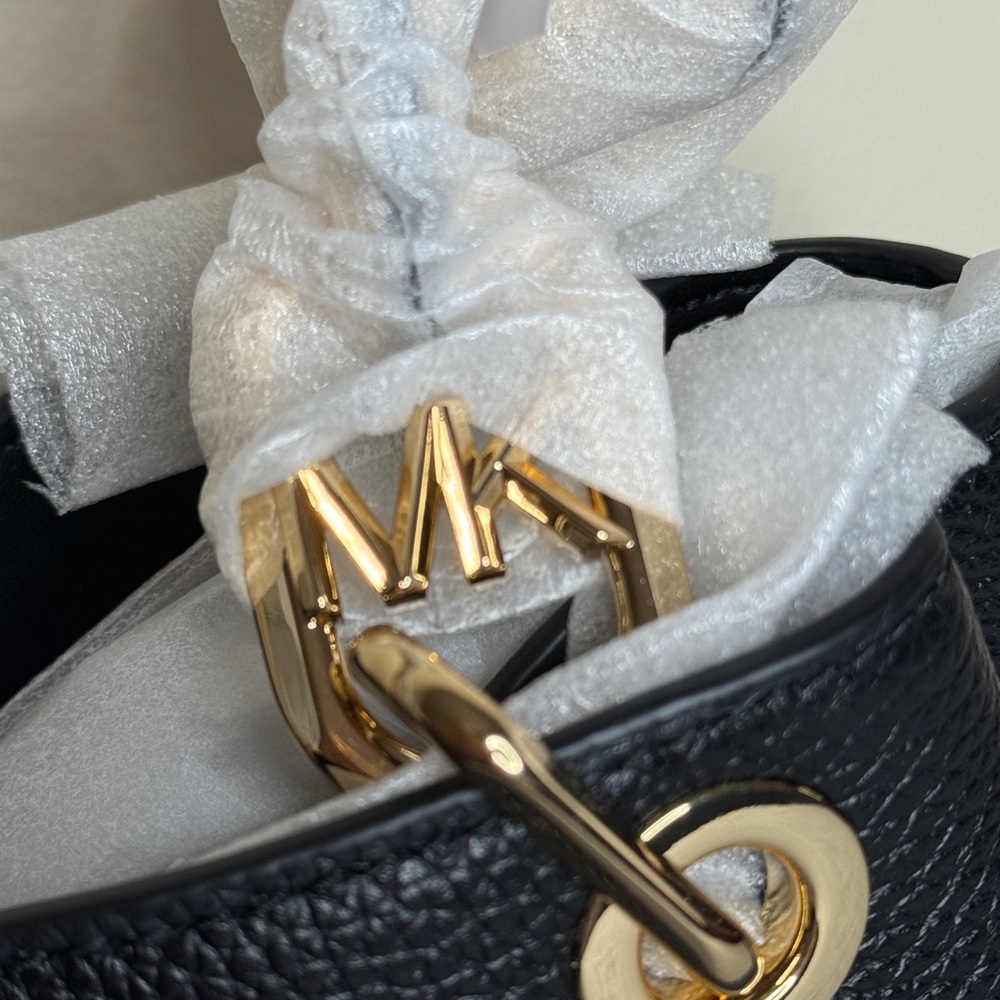 Michael Kors Trisha Large Pebbled Leather Shoulder Bag - Picture 6 of 11